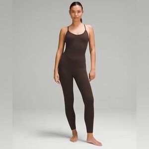 NWT Lululemon Align cross-back 25" bodysuit Expresso